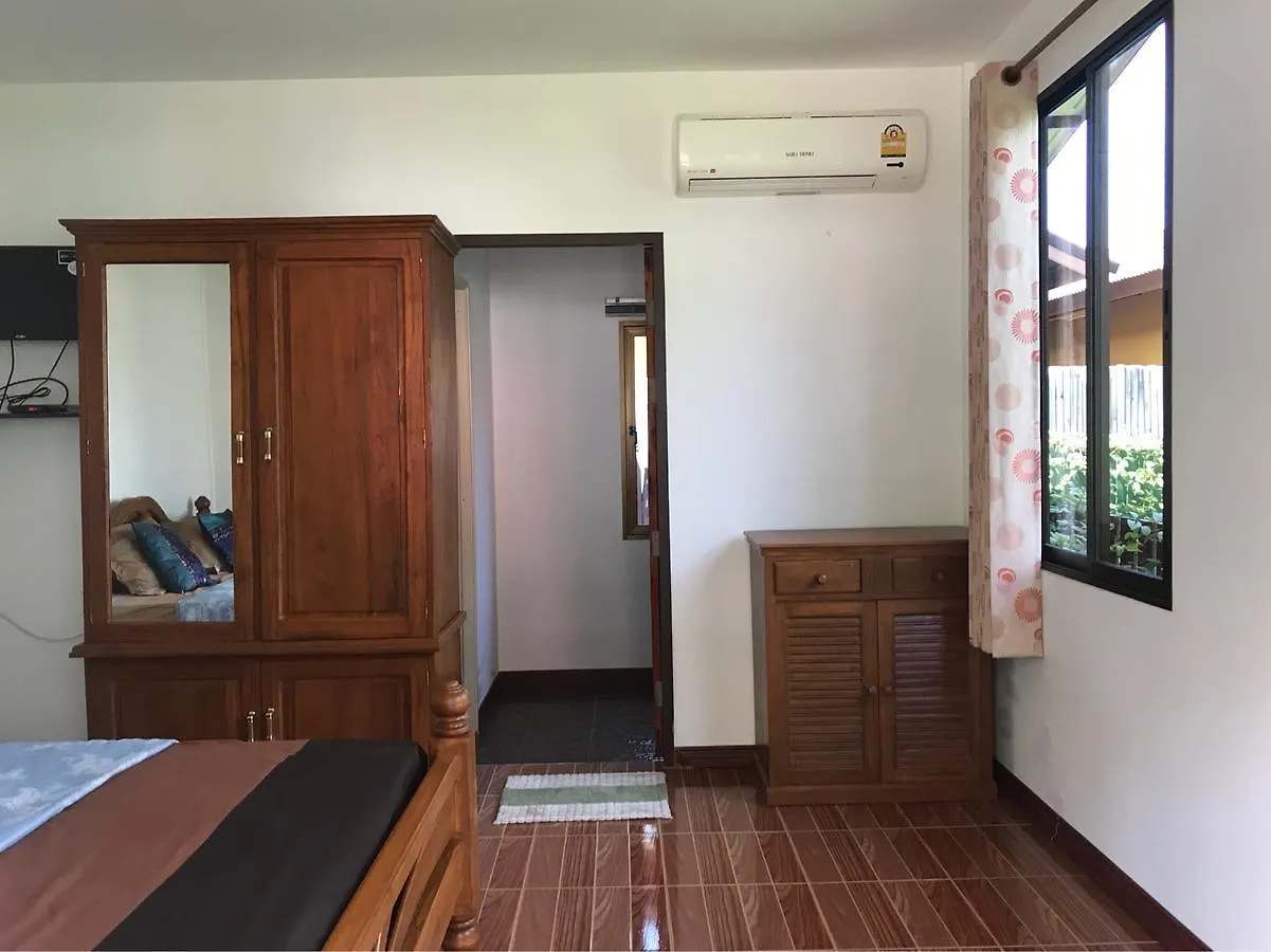 ゲストハウス ホテル Nantawan House Ko Lanta