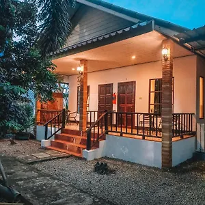 Gasthof Naraya, Ko Lanta